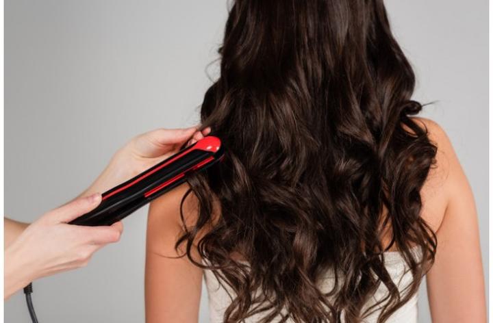 Trwałe fale włosów