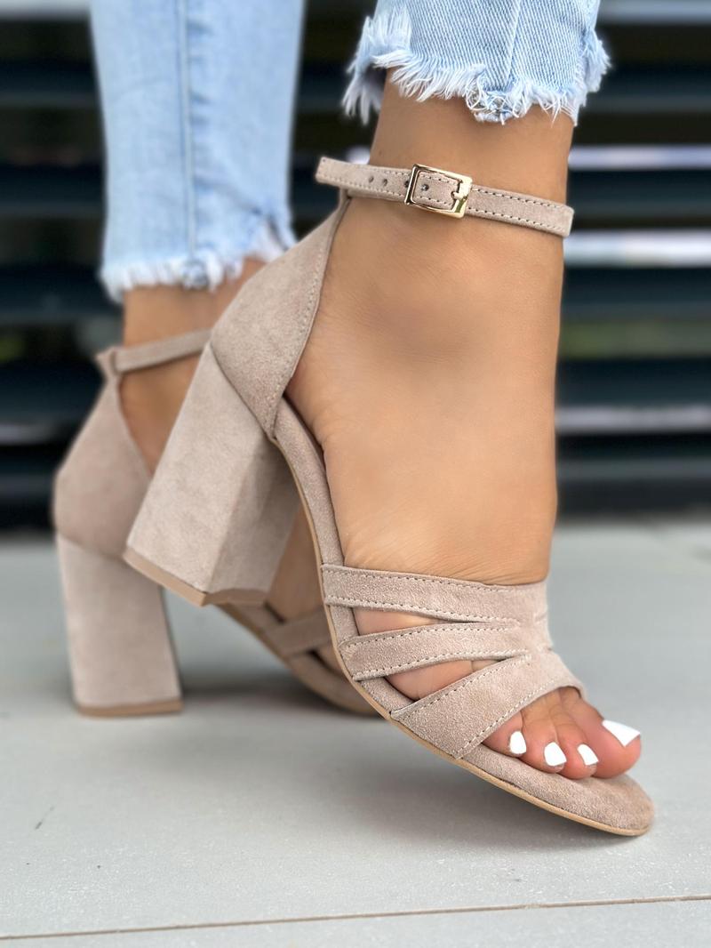 Dodatki do sandałów