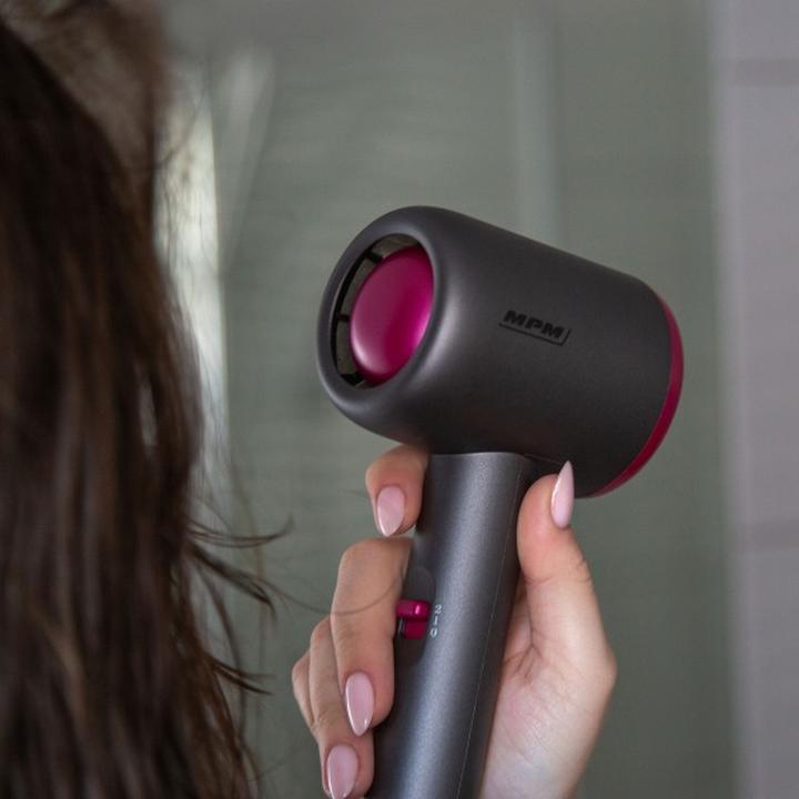 Funkcje suszarki do włosów