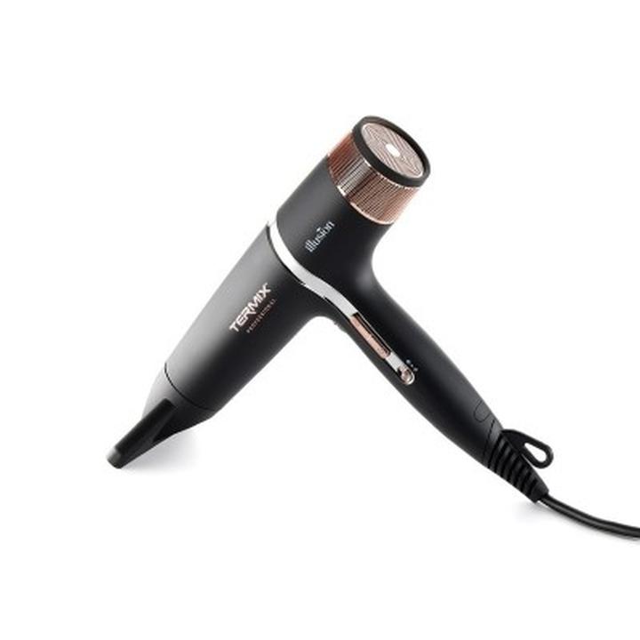 Najlepsze modele suszarek do włosów