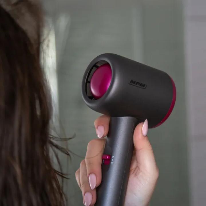 Wybór suszarki do włosów