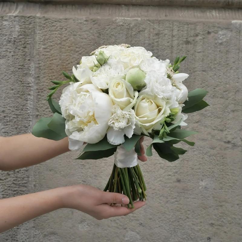 Trendy bukietów ślubnych 2023