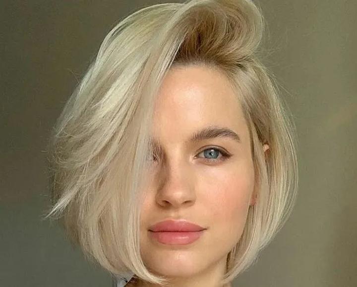 Fryzury idealne dla małej szczupłej twarzy – jak je dobrać, by wyglądać lepiej?