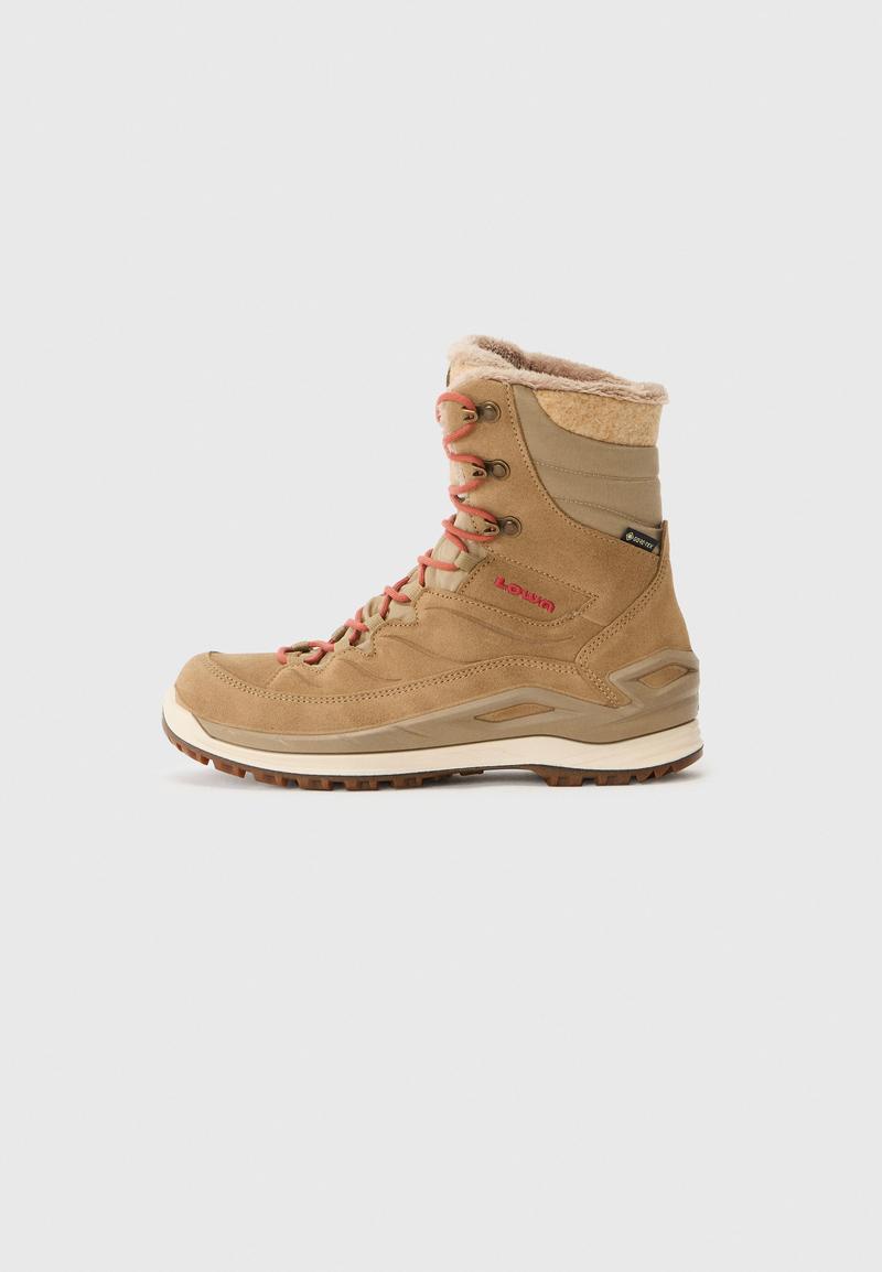 Cechy butów na górskie wędrówki