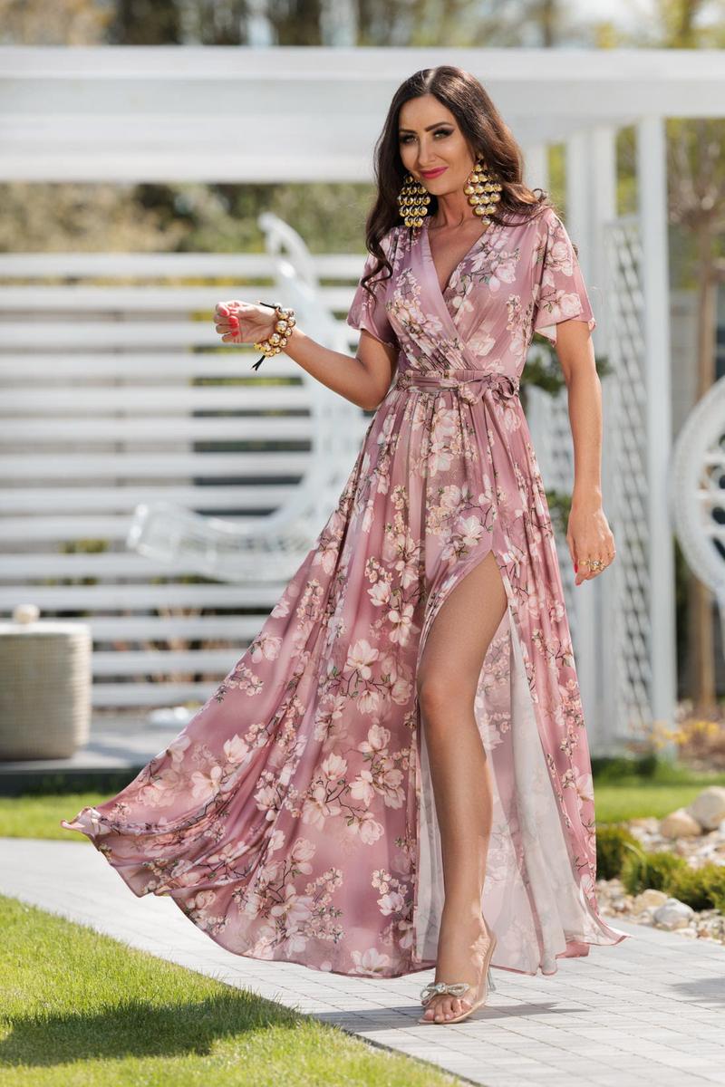 Kwiatowe sukienki a pozytywna energia