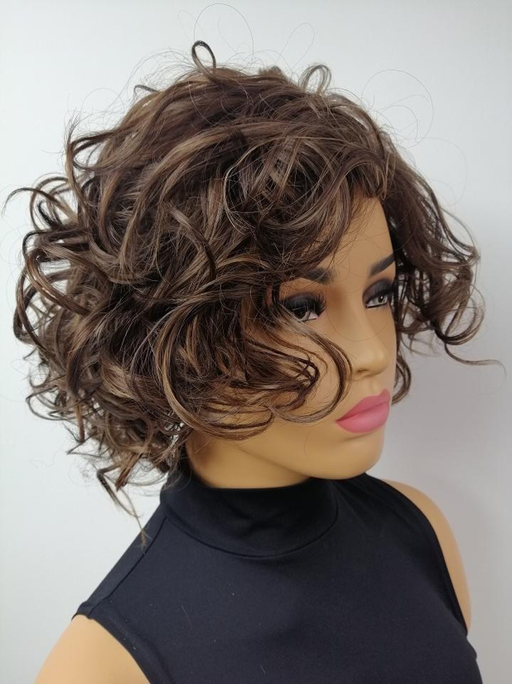 Loki na krótkich włosach bez lokówki