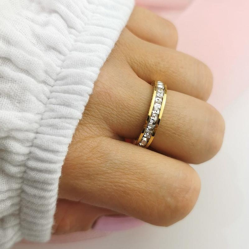 Złoty pierścionek z własnego złota