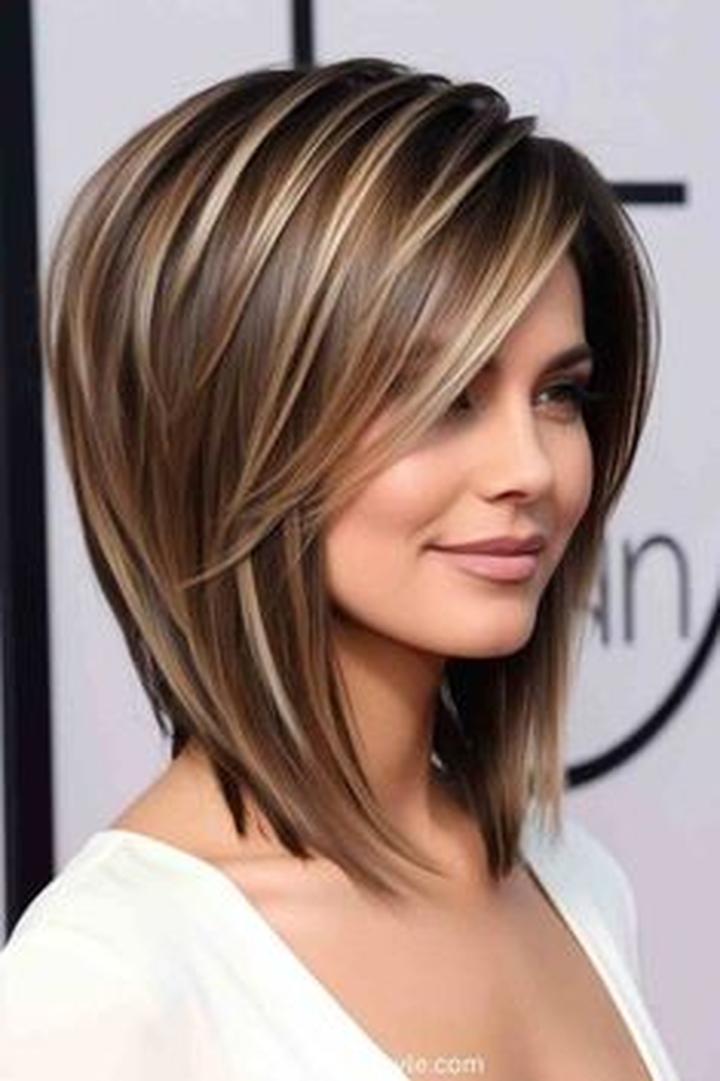 Cięcia fryzur dla szczupłej twarzy