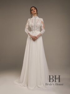 Suknia ślubna, która zamaskuje szerokie ramiona i podkreśli Twoją urodę