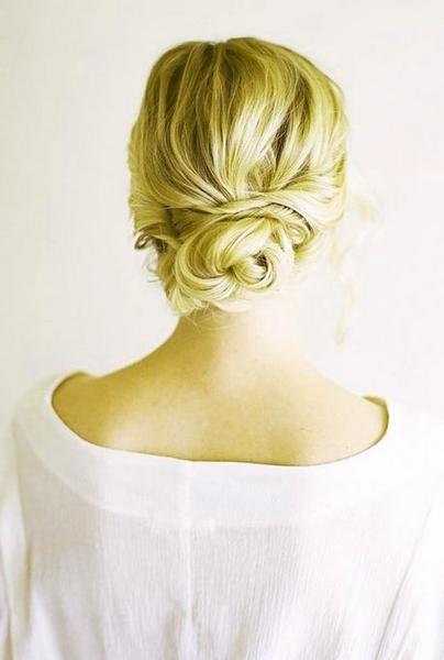 Fryzury do sukienki hiszpanki