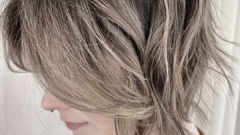 Jak znaleźć idealną fryzurę, która podkreśli Twoje atuty i zatuszuje mankamenty?